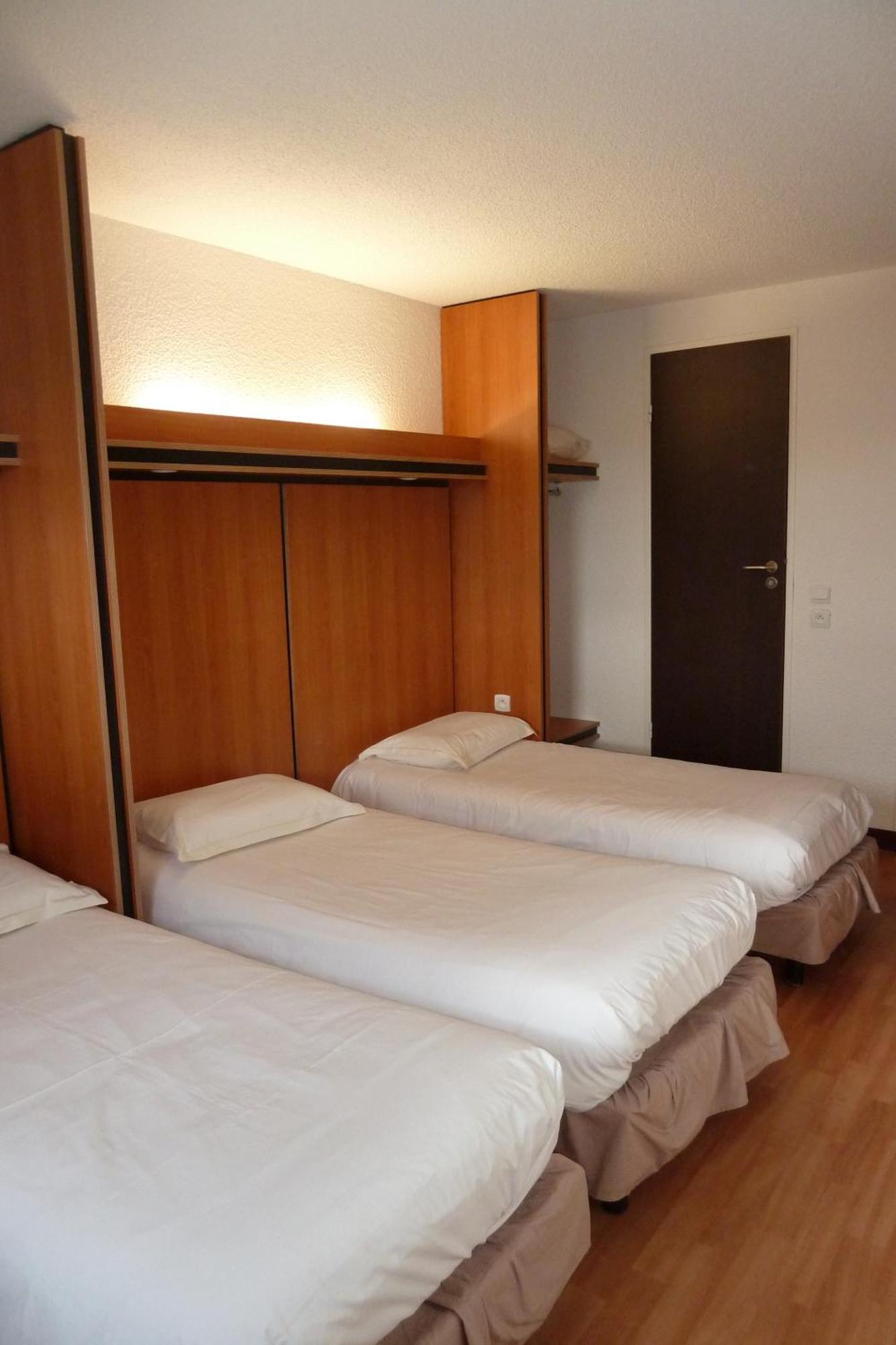 Brit Hotel La Bonne Etape Evreux Bilik gambar