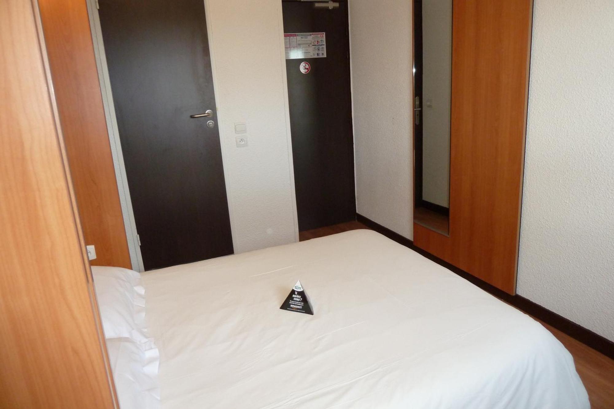 Brit Hotel La Bonne Etape Evreux Bilik gambar