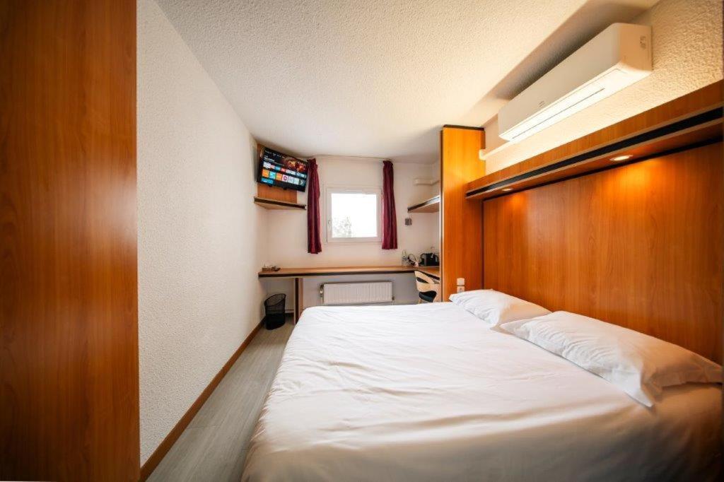 Brit Hotel La Bonne Etape Evreux Luaran gambar