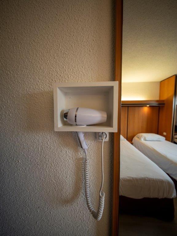 Brit Hotel La Bonne Etape Evreux Luaran gambar